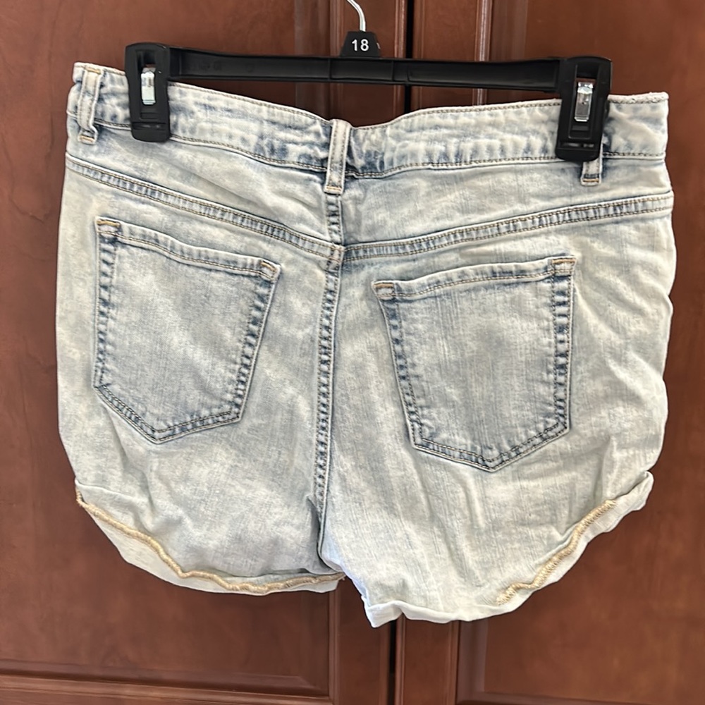 JEAN SHORTS BY REFUGE - Picture 2 of 2